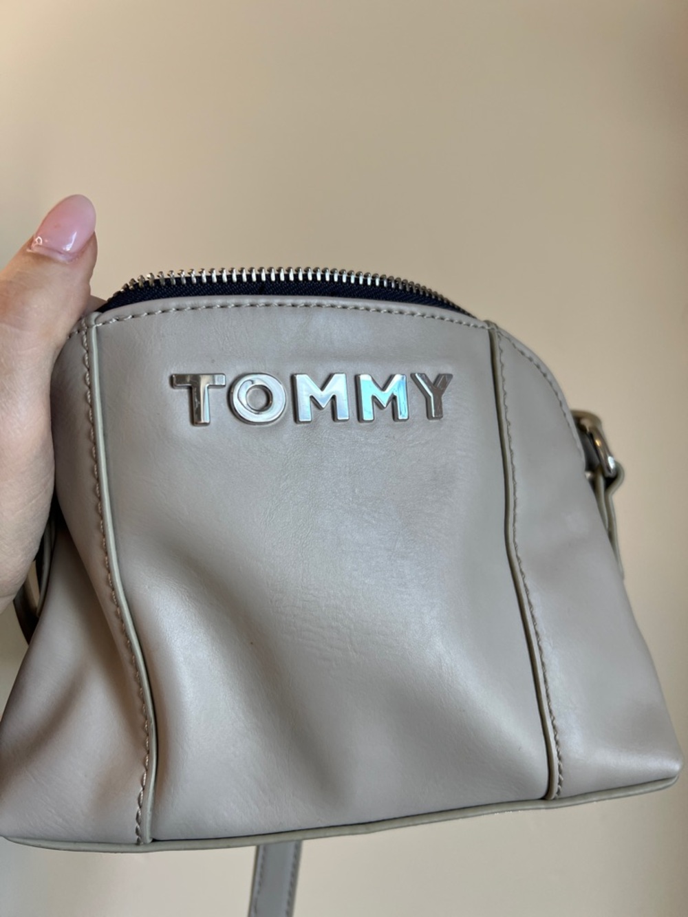 Crossbody Bag in Light Beige Gray